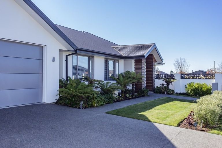 Photo of property in 17 Koura Drive, Rangiora, 7400