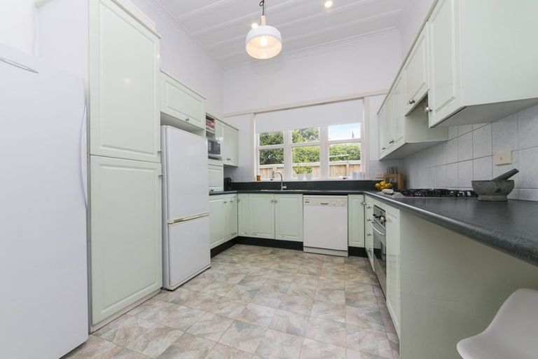 Photo of property in 26 Alexandra Street, Riverhead, 0820
