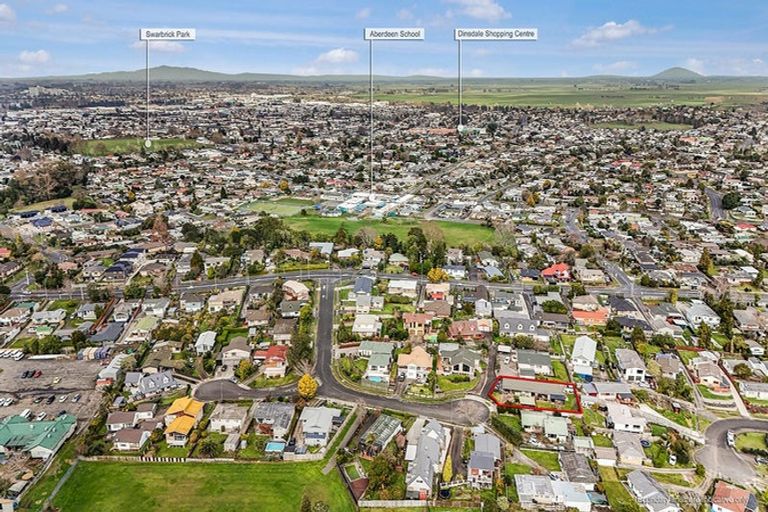 Photo of property in 21 Leyton Place, Nawton, Hamilton, 3200