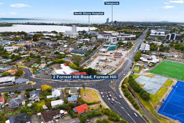Photo of property in 2 Forrest Hill Road, Forrest Hill, Auckland, 0620