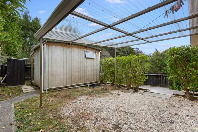 Photo of property in 1/34 Glencourt Place, Glenfield, Auckland, 0629