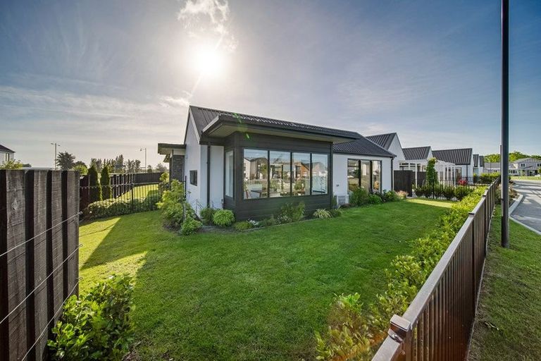 Photo of property in 2 Preferred Lane, Halswell, Christchurch, 8025