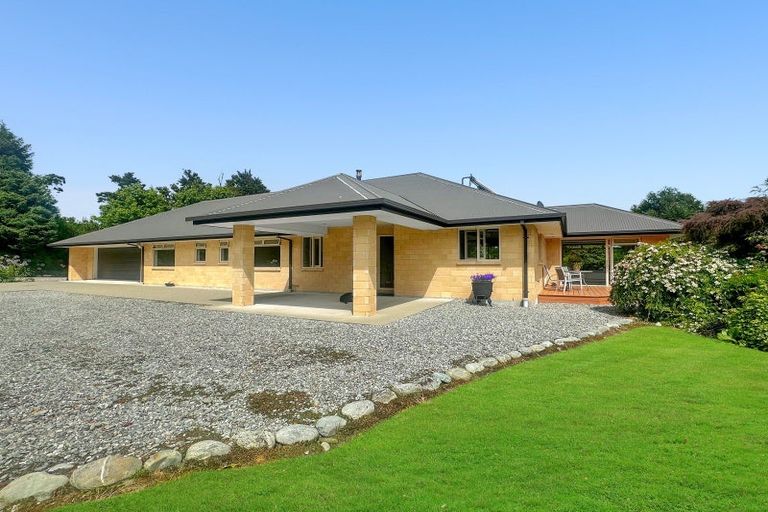 Photo of property in 22 Petersen Road, Harihari, 7884