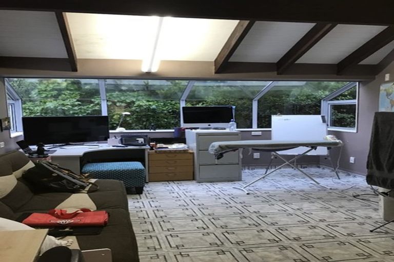 Photo of property in 498 Stokes Valley Road, Stokes Valley, Lower Hutt, 5019