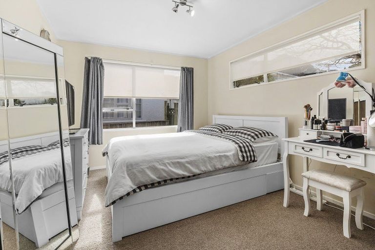 Photo of property in 15a Streatlam Crescent, Strathmore Park, Wellington, 6022