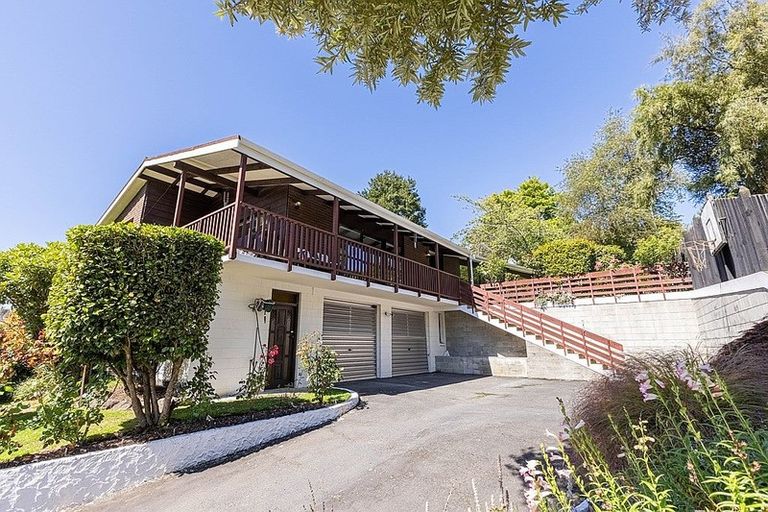 Photo of property in 73 Glenross Street, Glenross, Dunedin, 9011