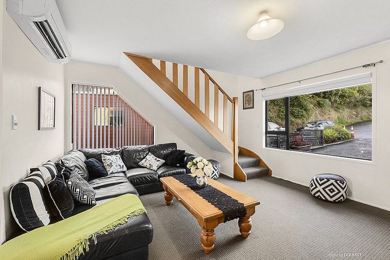 Photo of property in 9 Commons Way, Crofton Downs, Wellington, 6035