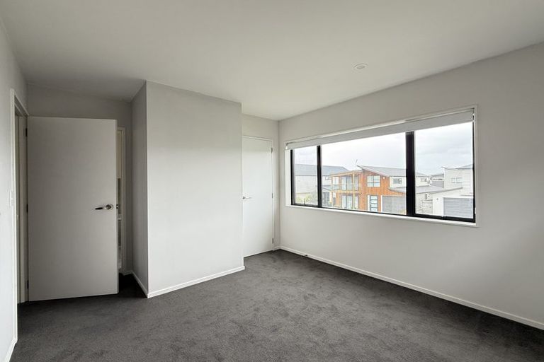 Photo of property in 6 Kearns Drive, Hobsonville, Auckland, 0616
