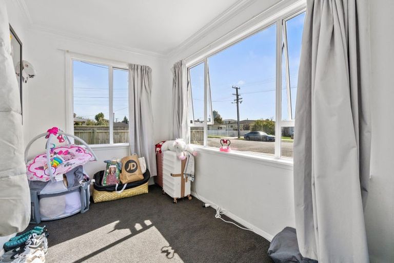 Photo of property in 19 Kings Drive, Levin, 5510