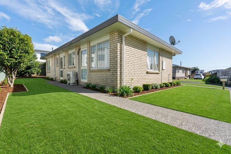 Photo of property in 44 Cornwall Road, Papatoetoe, Auckland, 2025