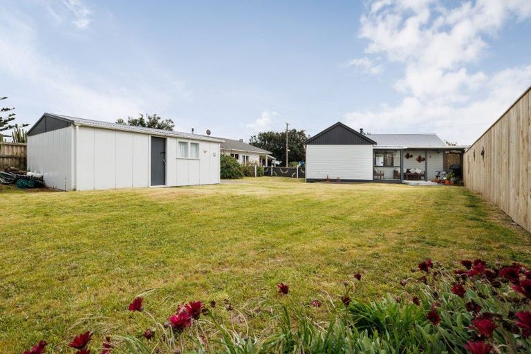 Photo of property in 31 Koputara Road, Himatangi Beach, Foxton, 4891