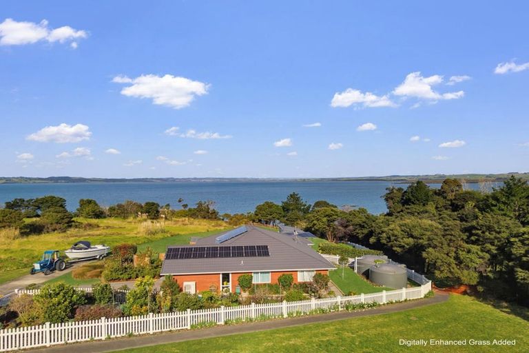 Photo of property in 96 Omana Avenue, Shelly Beach, South Head, 0874