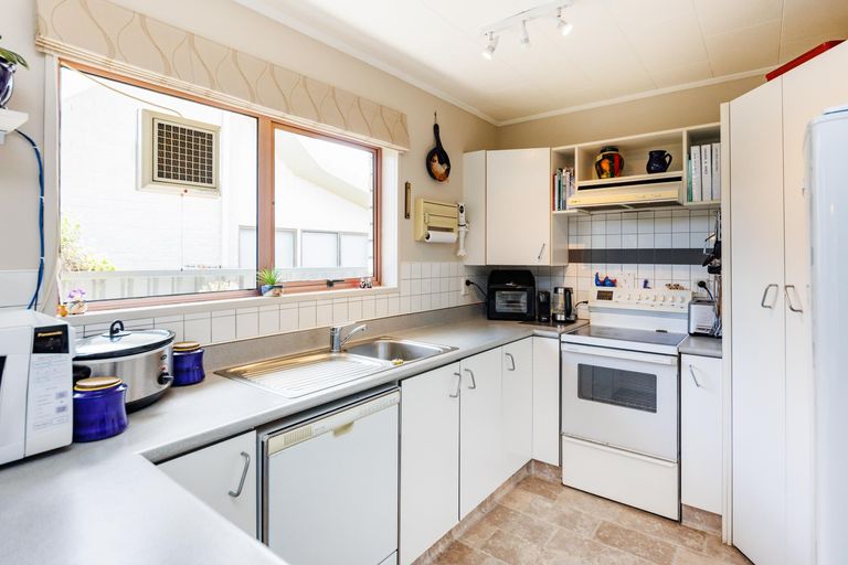 Photo of property in 3 Geraldine Crescent, Cloverlea, Palmerston North, 4412