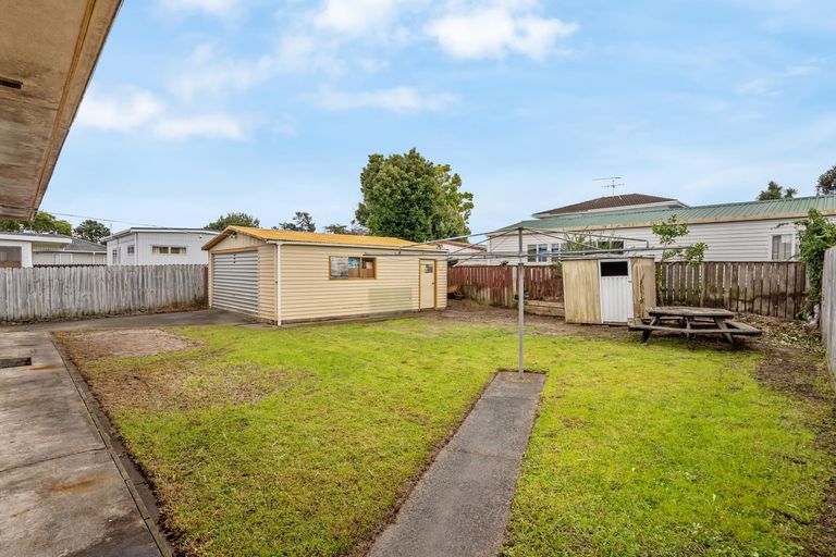 Photo of property in 37 Reelick Avenue, Pakuranga Heights, Auckland, 2010