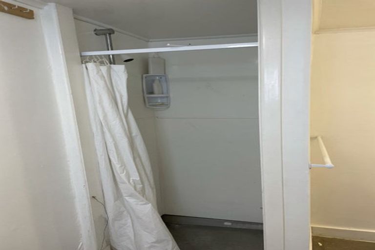 Photo of property in 1/12 Bidwill Street, Mount Cook, Wellington, 6021