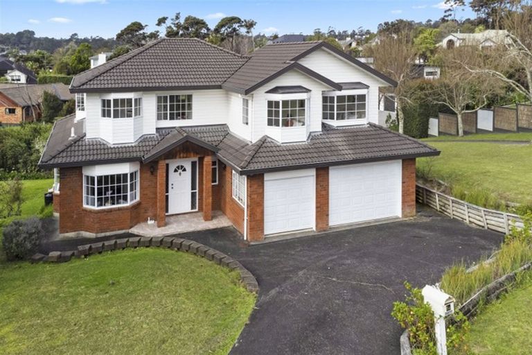Photo of property in 8a Wainoni Heights, Greenhithe, Auckland, 0632