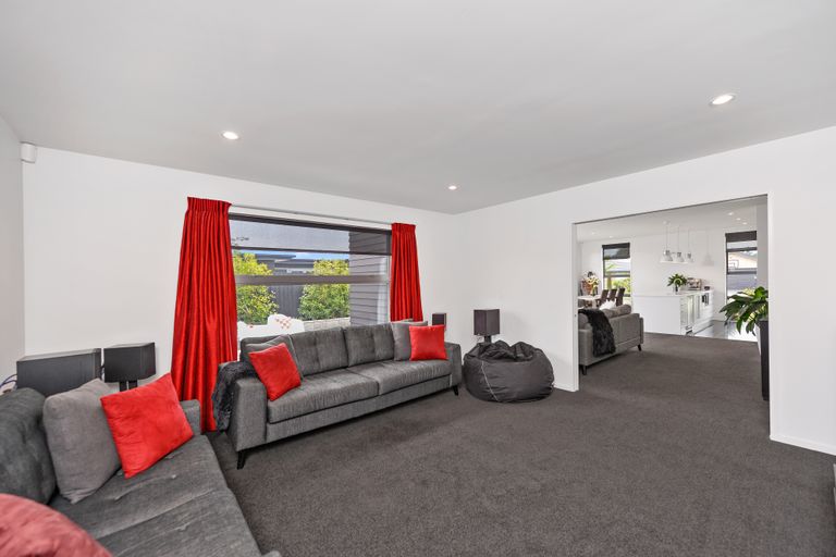 Photo of property in 5 Constance Place, Aidanfield, Christchurch, 8025