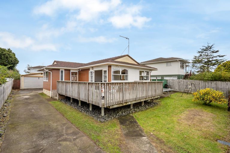 Photo of property in 37 Reelick Avenue, Pakuranga Heights, Auckland, 2010