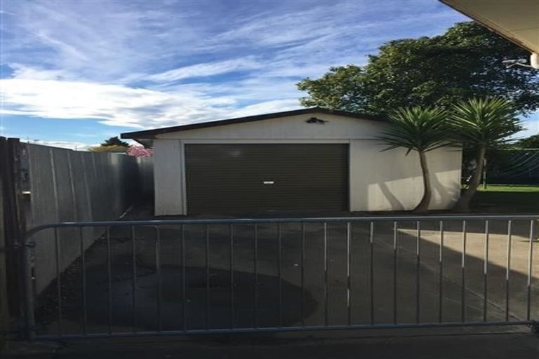 Photo of property in 16 Jeffares Place, Taradale, Napier, 4112