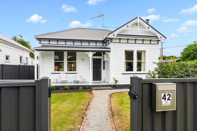 Photo of property in 42 Valley Road, Mangapapa, Gisborne, 4010