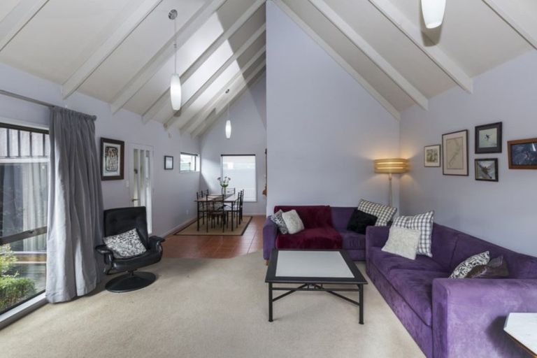 Photo of property in 43n Waimairi Road, Upper Riccarton, Christchurch, 8041