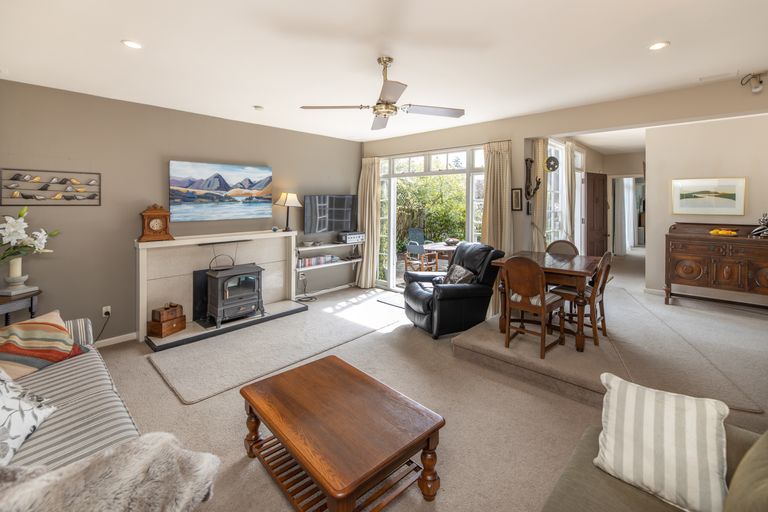 Photo of property in 105a Hinau Street, Riccarton, Christchurch, 8041