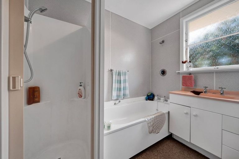 Photo of property in 12 Surrey Street, Hawera, 4610