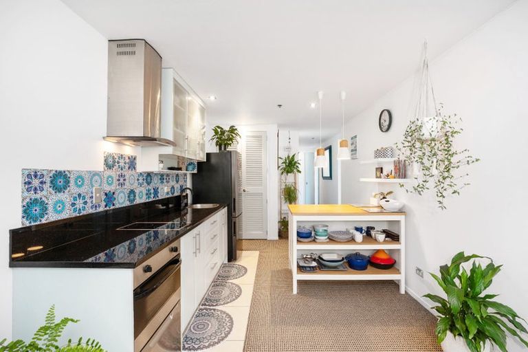 Photo of property in 1/6d Durham Street, Tauranga, 3110