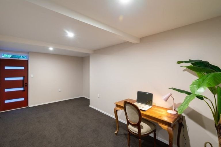 Photo of property in 89 Avonhead Road, Avonhead, Christchurch, 8042