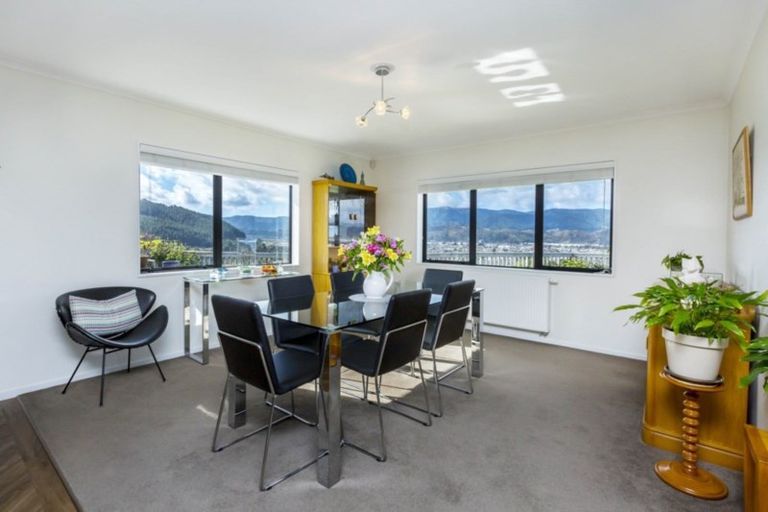 Photo of property in 57 Riverstone Drive, Riverstone Terraces, Upper Hutt, 5018