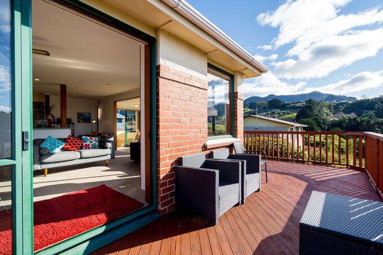 Photo of property in 21 District Road, Roseneath, Port Chalmers, 9023