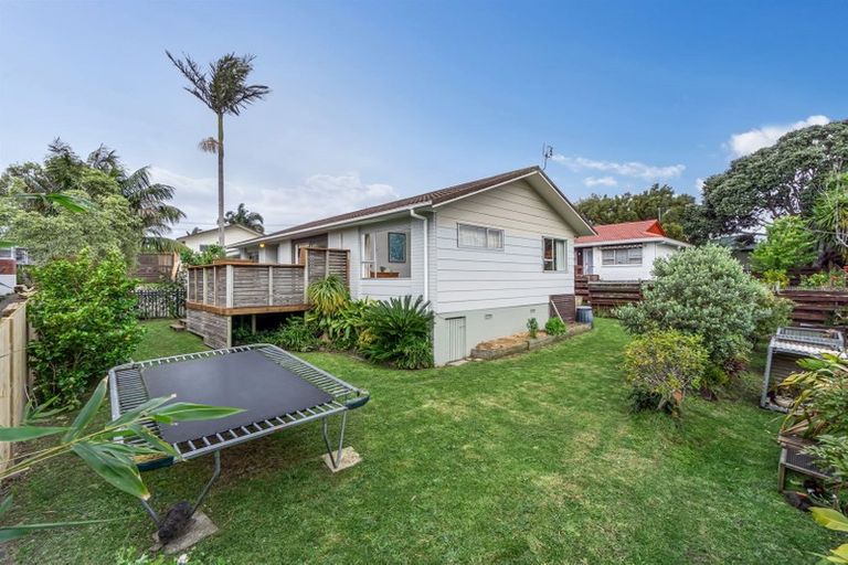 Photo of property in 2/193 Lake Road, Belmont, Auckland, 0622