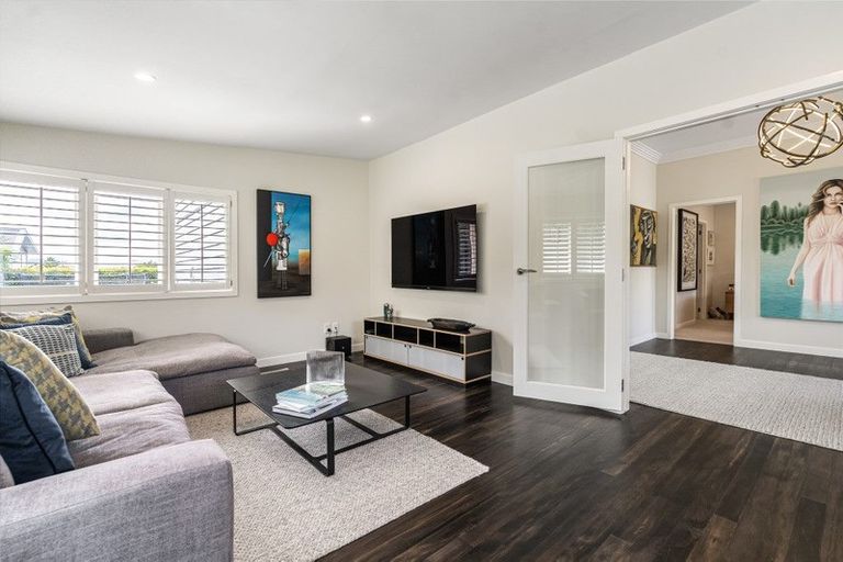 Photo of property in 195 Hurstmere Road, Takapuna, Auckland, 0622