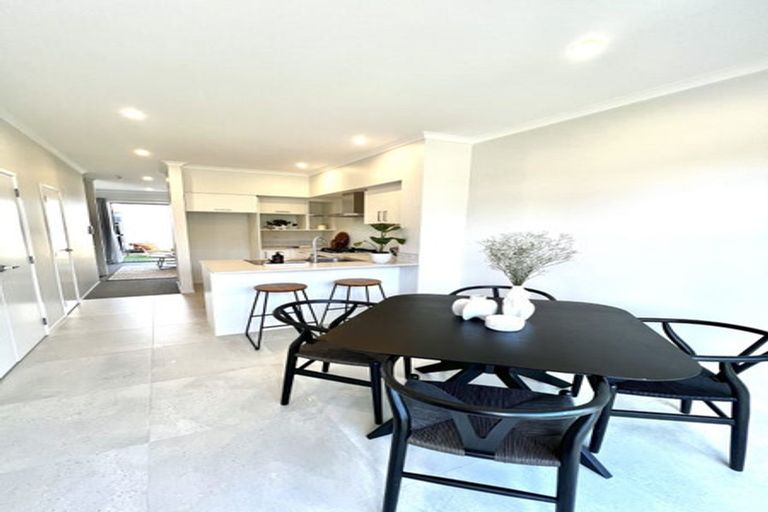 Photo of property in 60 Manarini Road, Westgate, Auckland, 0614
