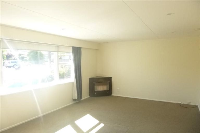 Photo of property in 60a Glen Road, Stokes Valley, Lower Hutt, 5019