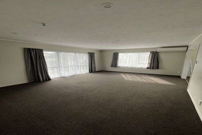 Photo of property in 17 Staithes Drive North, Whitby, Porirua, 5024