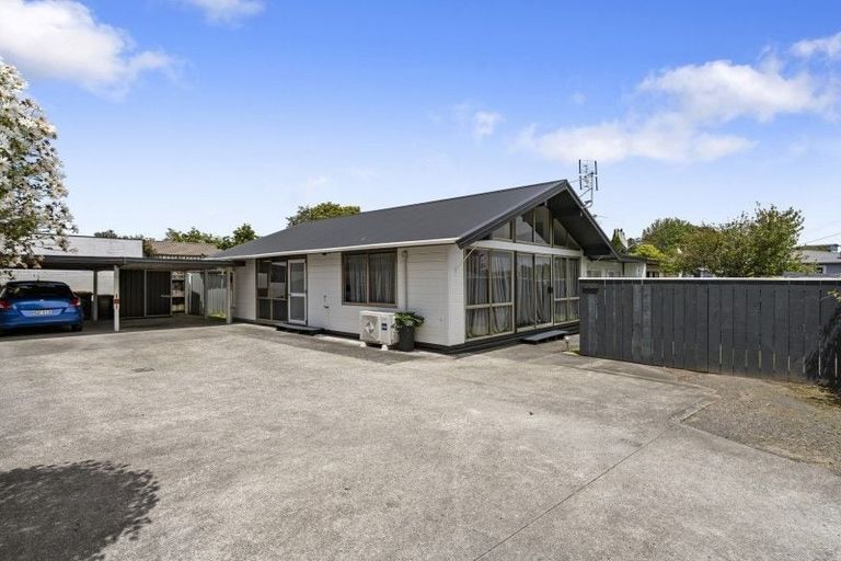 Photo of property in 14a Woodleigh Street, Frankleigh Park, New Plymouth, 4310