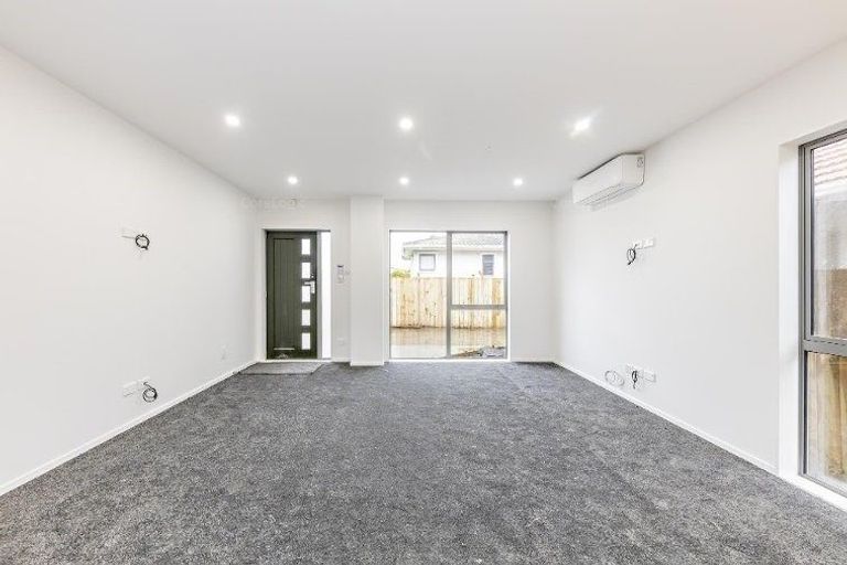 Photo of property in 28a Fernaig Street, Papakura, 2110