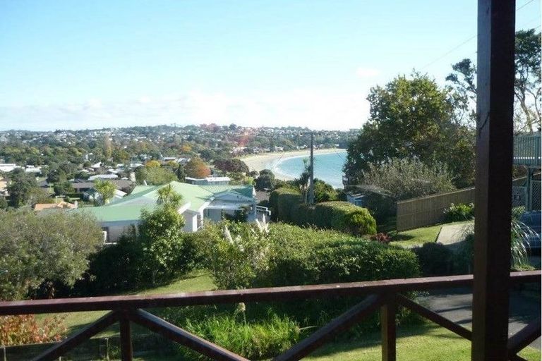 Photo of property in 22 Tindalls Bay Road, Tindalls Beach, Whangaparaoa, 0930