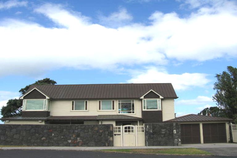 Photo of property in 47 Saltburn Road, Milford, Auckland, 0620