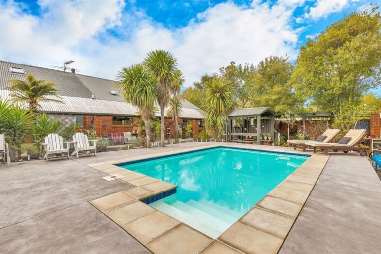 Photo of property in 17 Smarts Drive, Leithfield, 7481