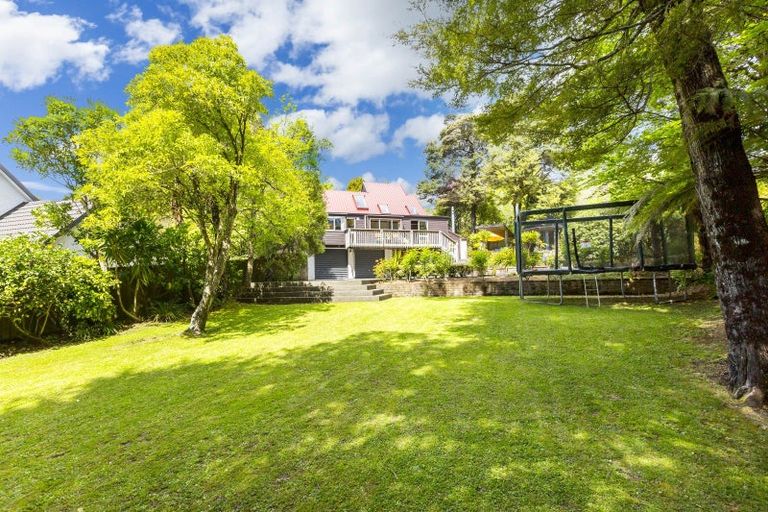Photo of property in 19 Freemans Way, Pinehaven, Upper Hutt, 5019