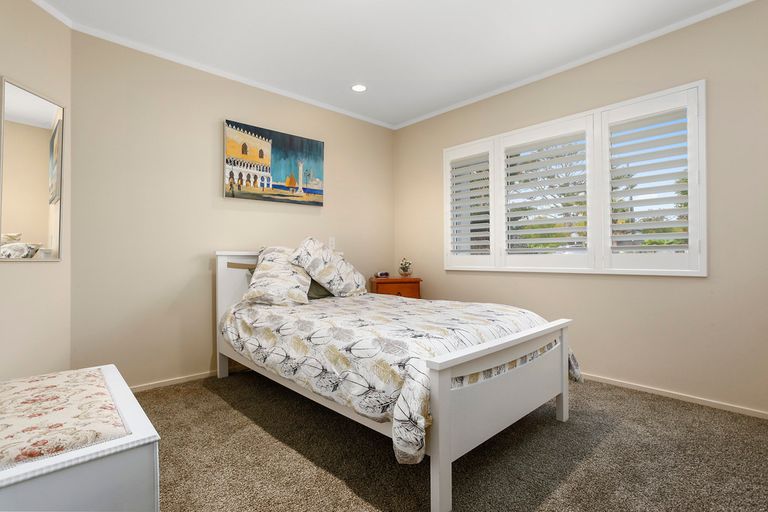 Photo of property in 177 Shaw Road, Oratia, Auckland, 0604