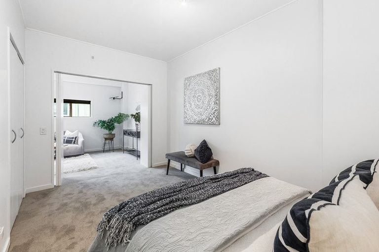 Photo of property in Dixonlane Apartments, 5/7 Feltex Lane, Te Aro, Wellington, 6011
