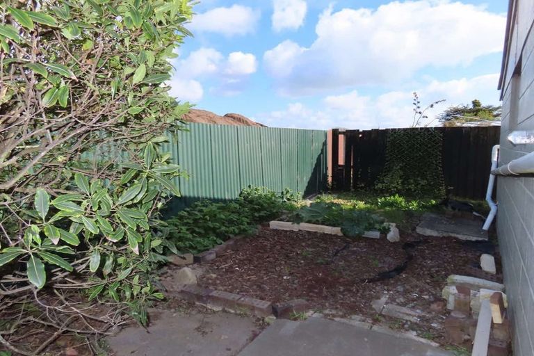 Photo of property in 35 Woodgrove Avenue, North New Brighton, Christchurch, 8083