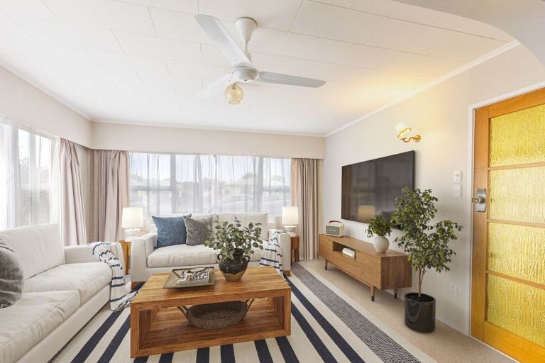 Photo of property in 2/70 Meeanee Road, Taradale, Napier, 4112