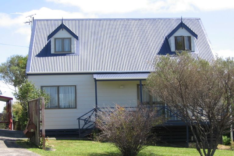 Photo of property in 3/208 Rangatira Road, Beach Haven, Auckland, 0626