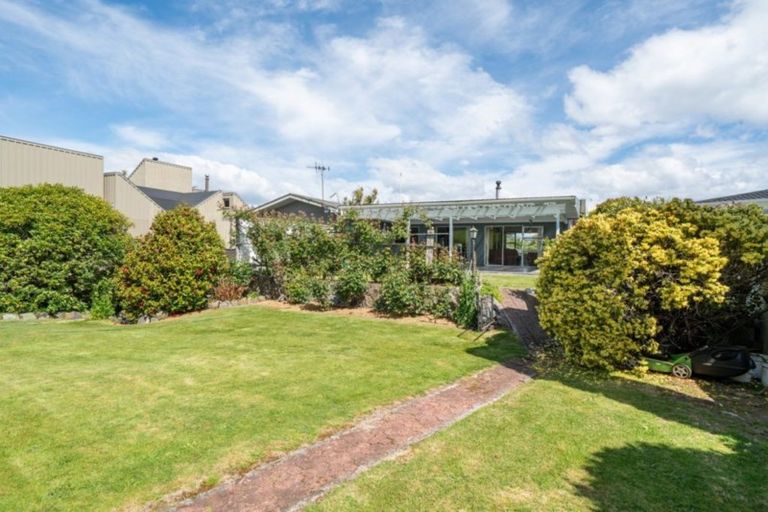 Photo of property in 112 Taupo View Road, Taupo, 3330