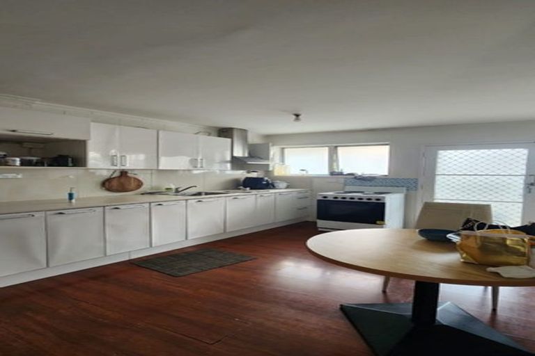 Photo of property in 3/59 Newington Road, Henderson, Auckland, 0612