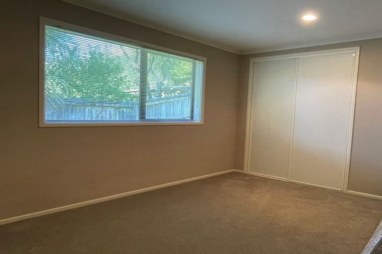 Photo of property in 8 George Deane Place, Greenhithe, Auckland, 0632